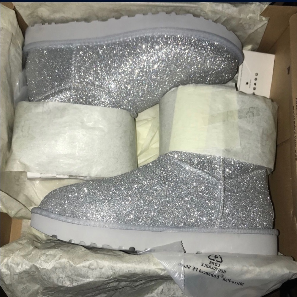 Silver ugg’s